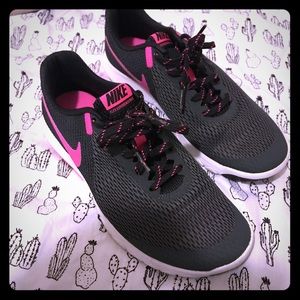 Nike Flex Experience Run 5